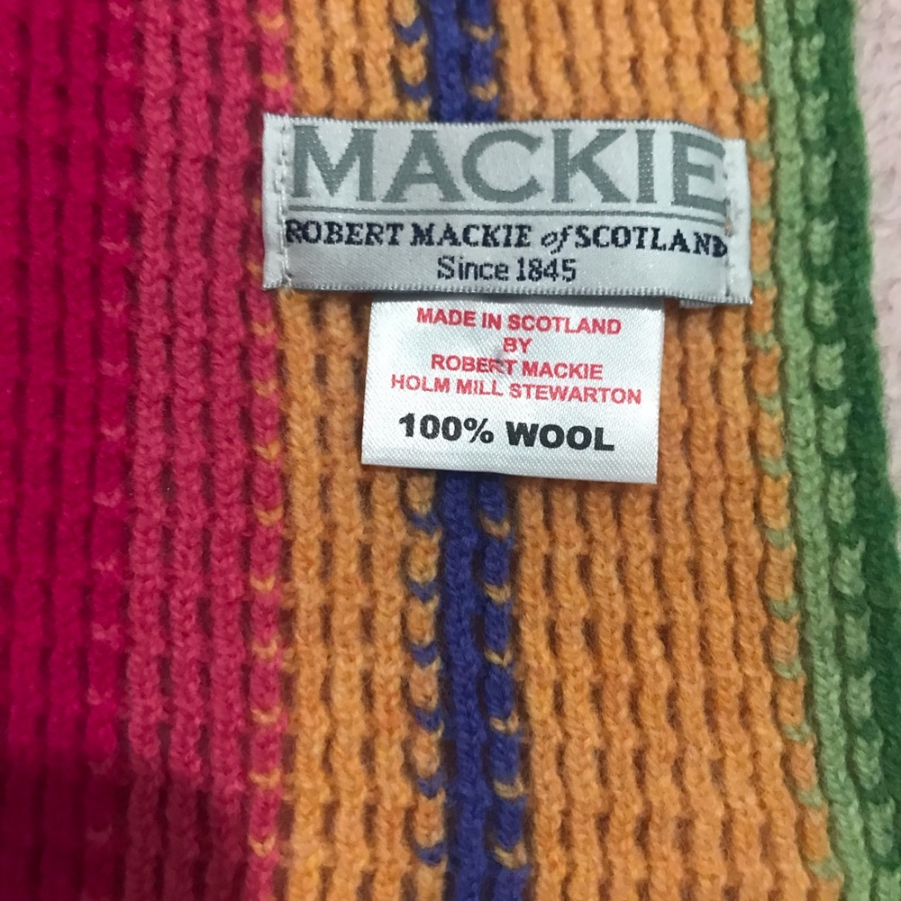 100% WOOL Robert Mackie Scotland scarf